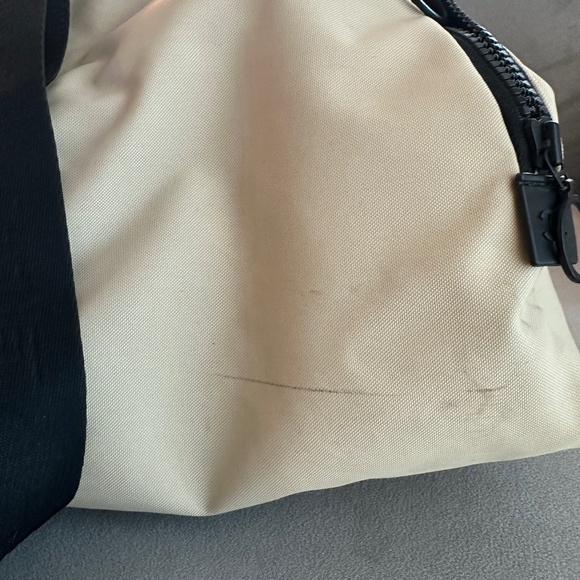 Authentic Vintage Chanel Travel Bag with Authenticity Card - Picture 5 of 8